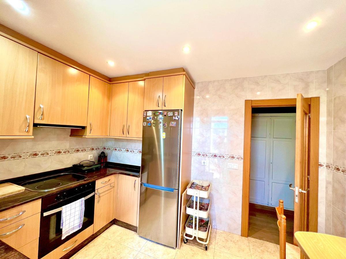 Apartamento Puertu Chicu Con Plaza De Garaje Privada يانس المظهر الخارجي الصورة